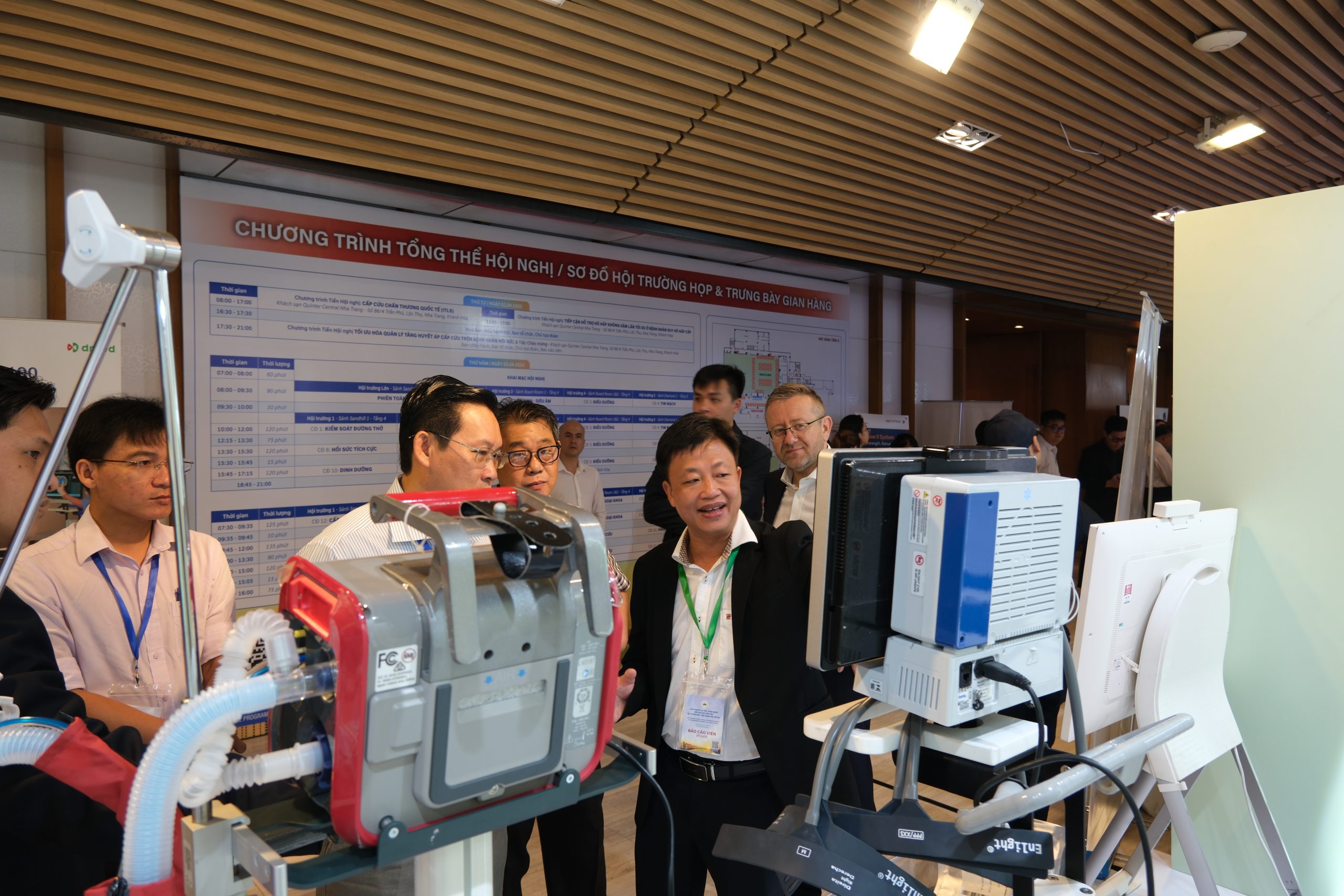Delegates visiting the DMED booth