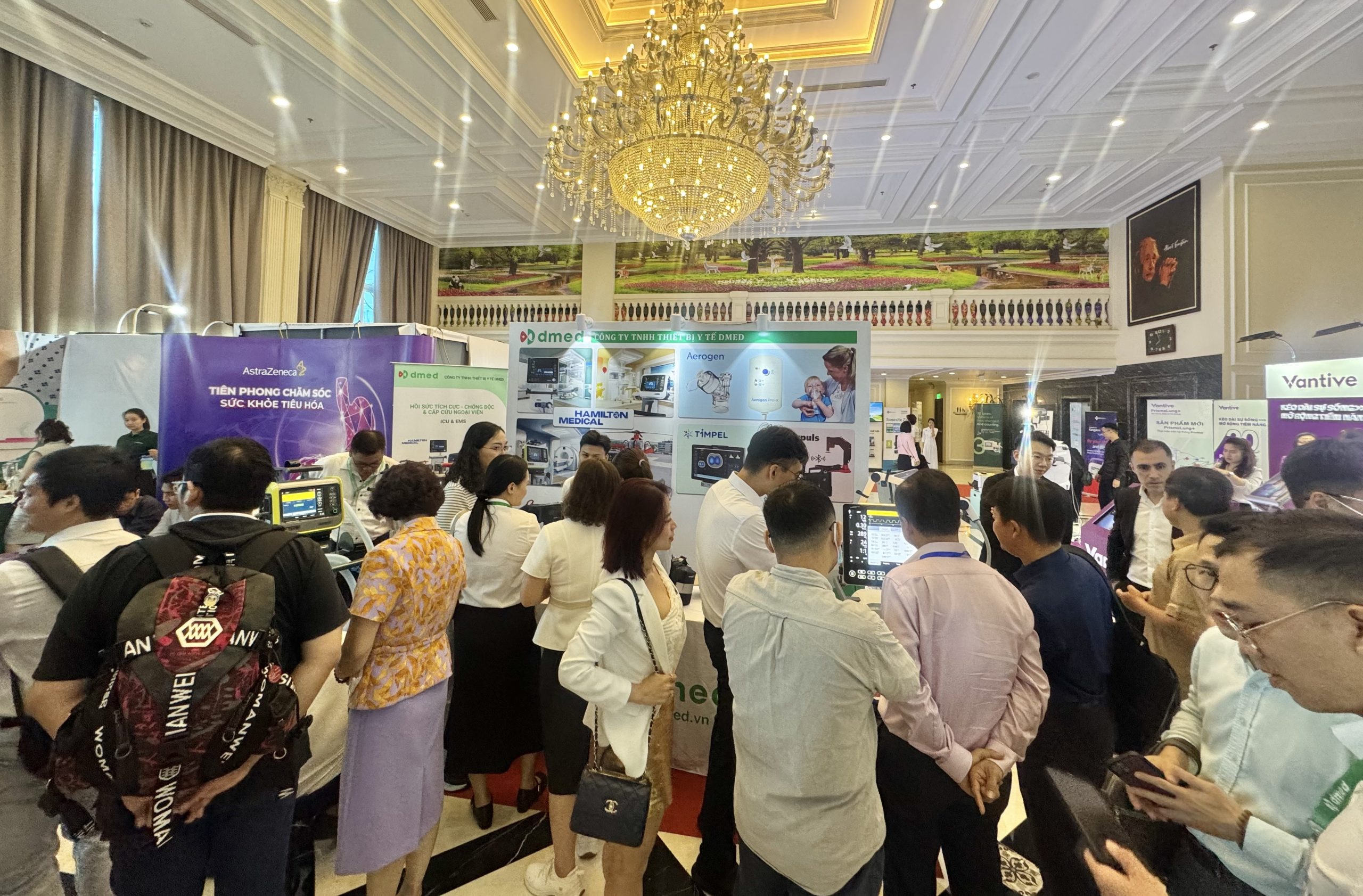 DMED booth (Hamilton Medical, Aerogen, Timpel, Corpuls) at the 2025 international conference — Ninh Binh